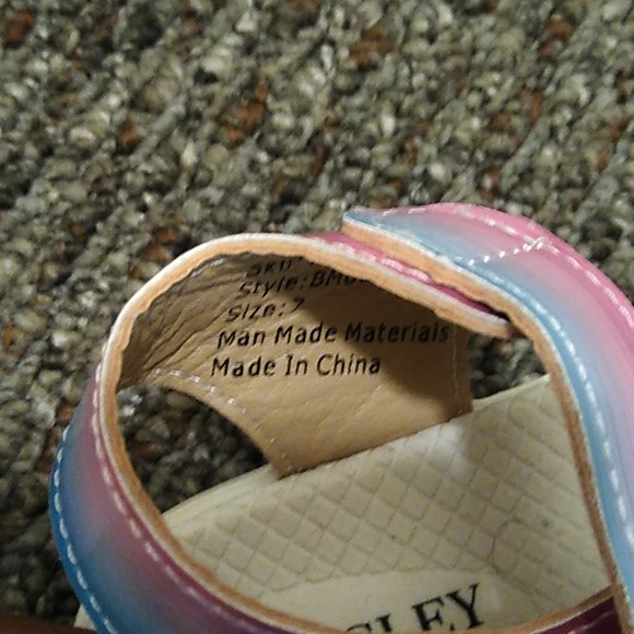 Baby girl colorful sandals size 7 - Picture 4 of 4